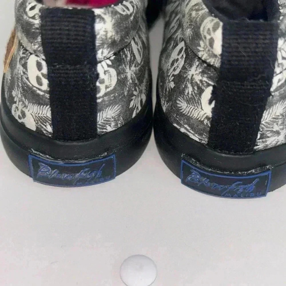 Blowfish skull island slip on - Picture 3 of 6